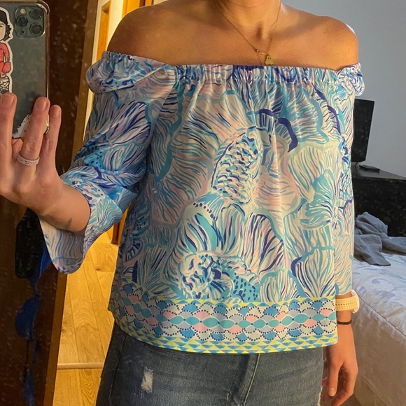 Lilly Pulitzer Lizzie top Bermuda Blue fishful thinking engineered top size L - Picture 8 of 10